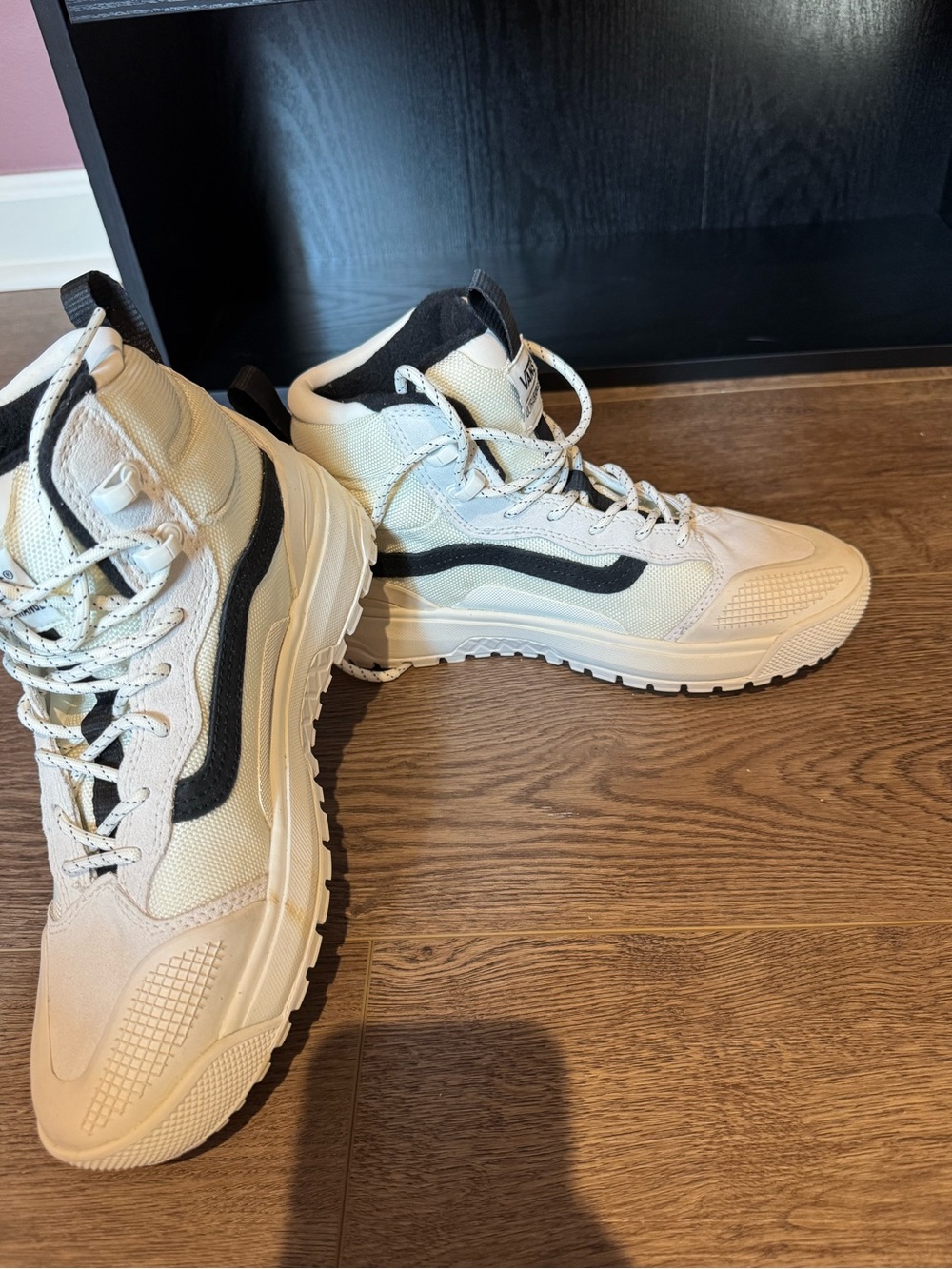 Vans Ultrarange Hiking Boots - Picture 6 of 10